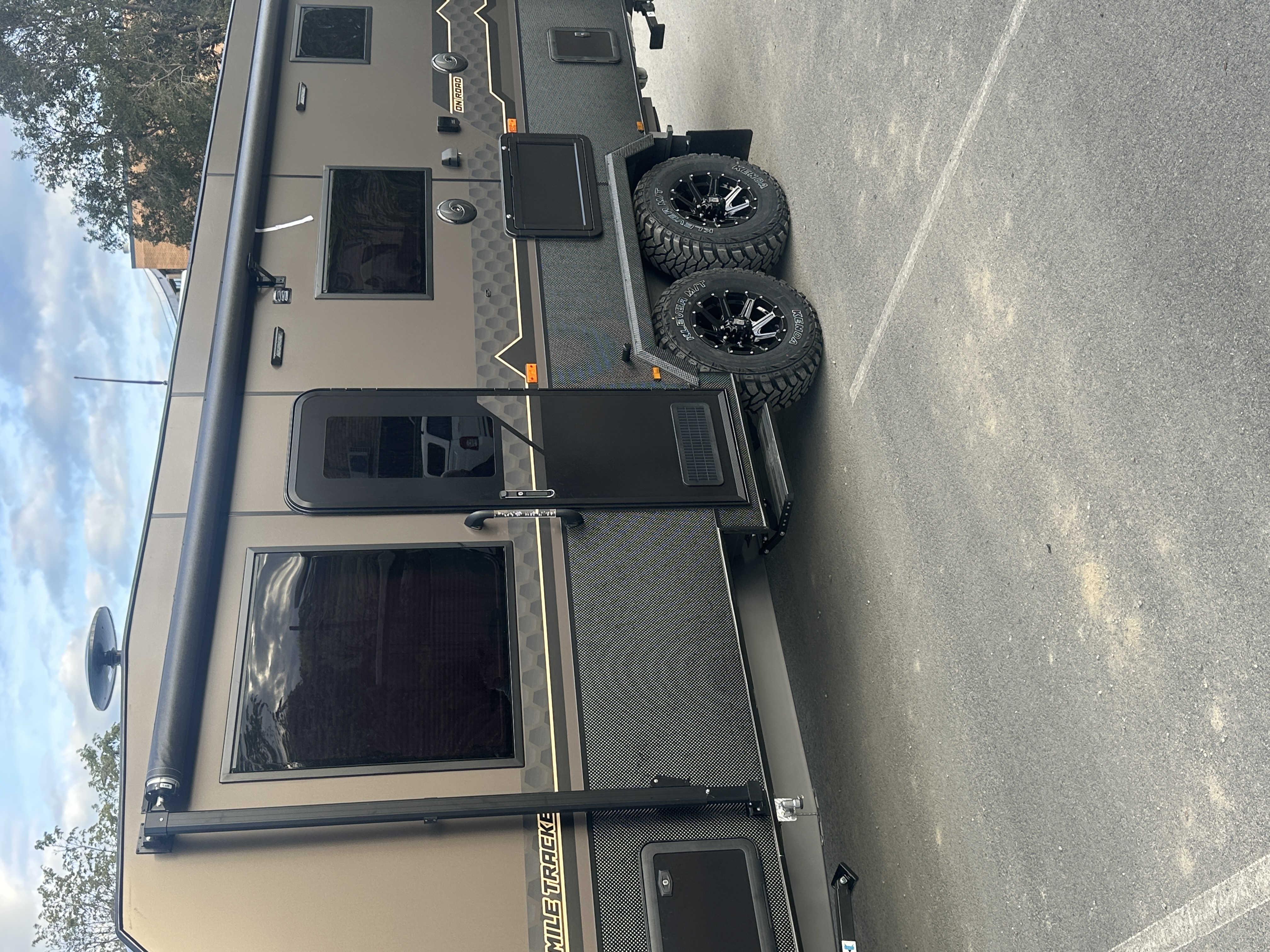 Riverland Family caravan view showcasing quality features and finishes - image 10