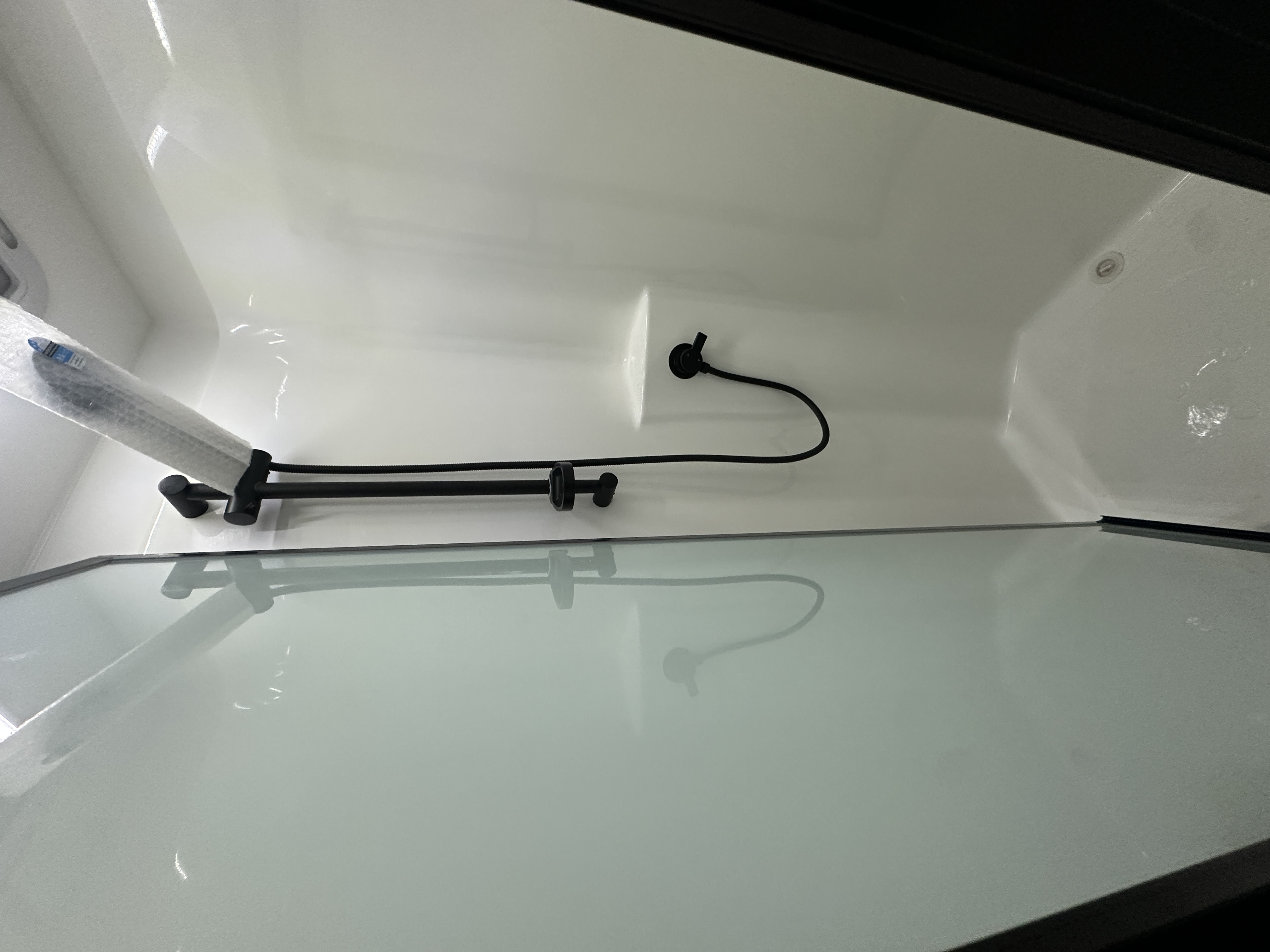 Riverland Family caravan queen bedroom with storage cabinets